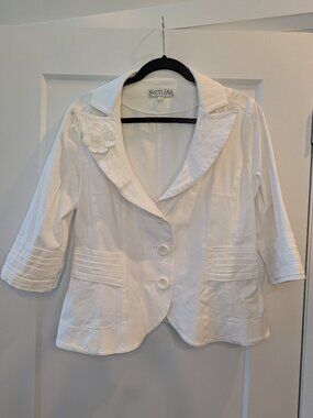 Svetlana White Tailored Blazer Jacket Flower Brooch 3/4 Pleated Sleeve Size 12